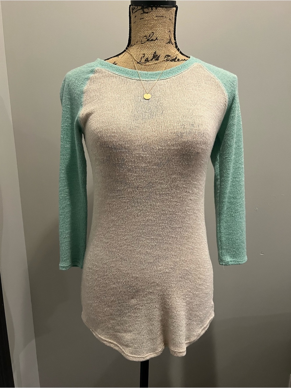 Womens Raglan Sleeve Lightweight Sweater - Mint and Cream